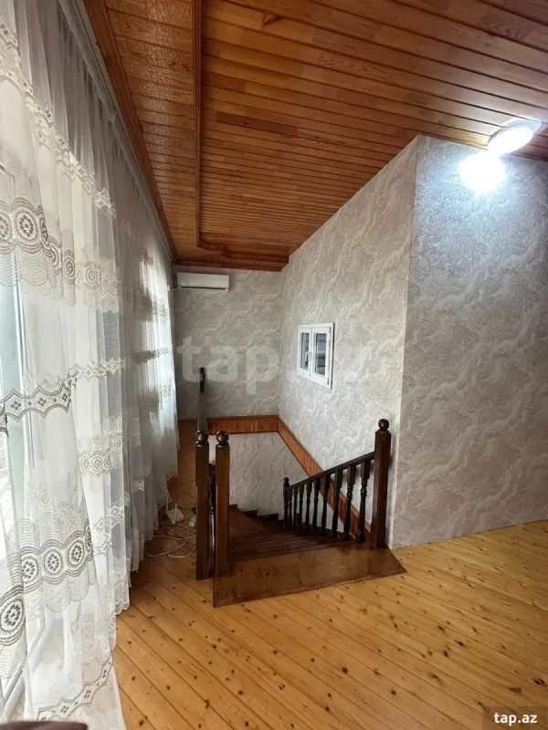 Satılır 5 otaqlı həyət evi 150 m²