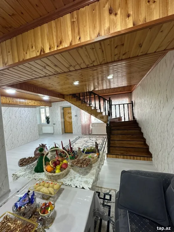 Satılır 5 otaqlı həyət evi 150 m²
