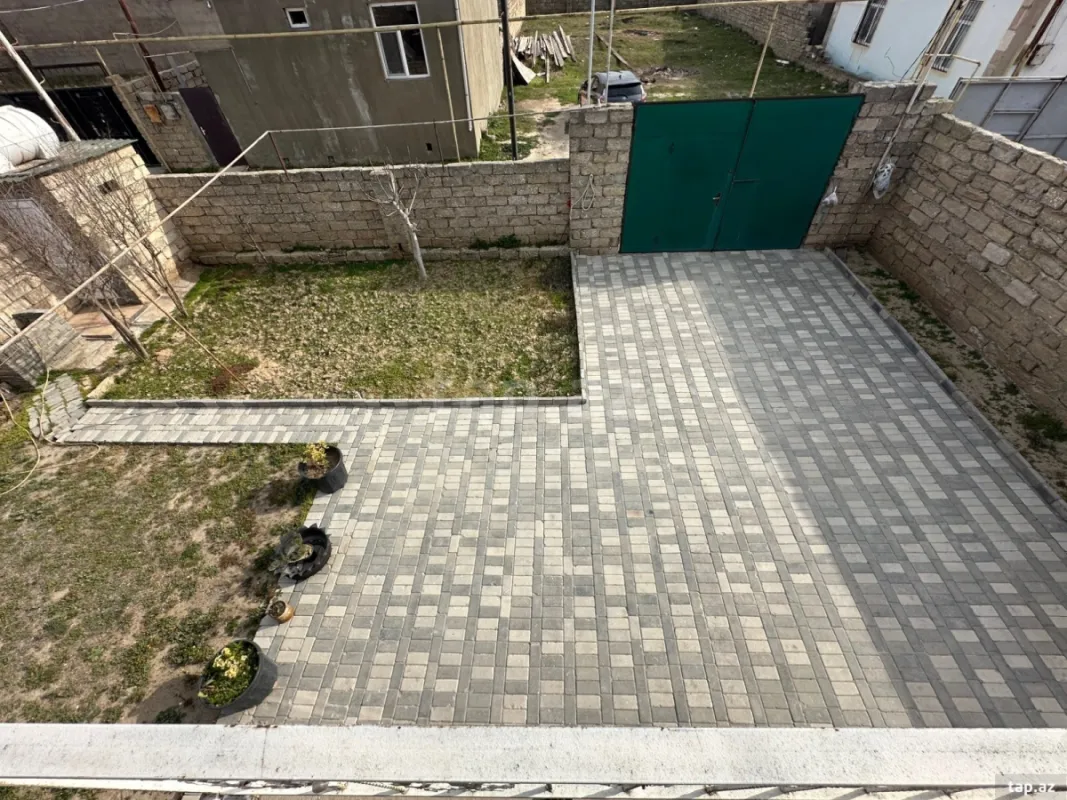 Satılır 5 otaqlı həyət evi 150 m²