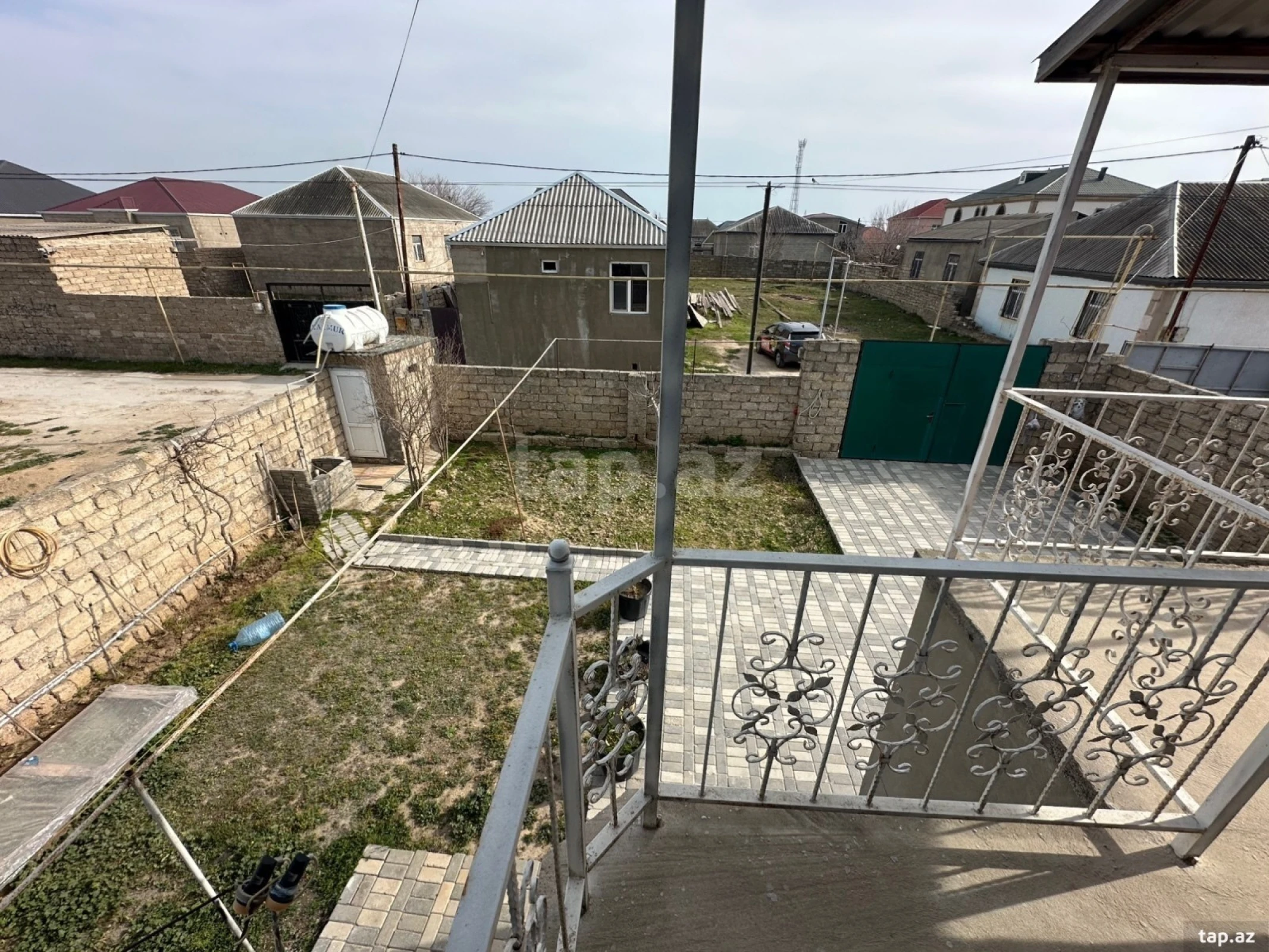 Satılır 5 otaqlı həyət evi 150 m²