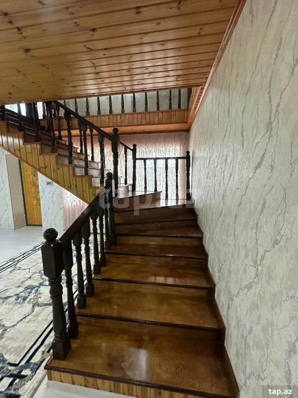 Satılır 5 otaqlı həyət evi 150 m²