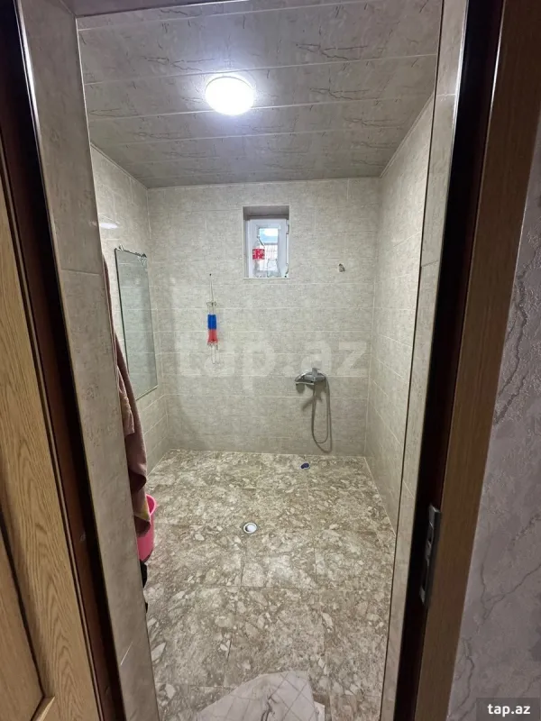 Satılır 5 otaqlı həyət evi 150 m²