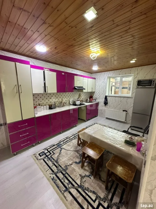 Satılır 5 otaqlı həyət evi 150 m²