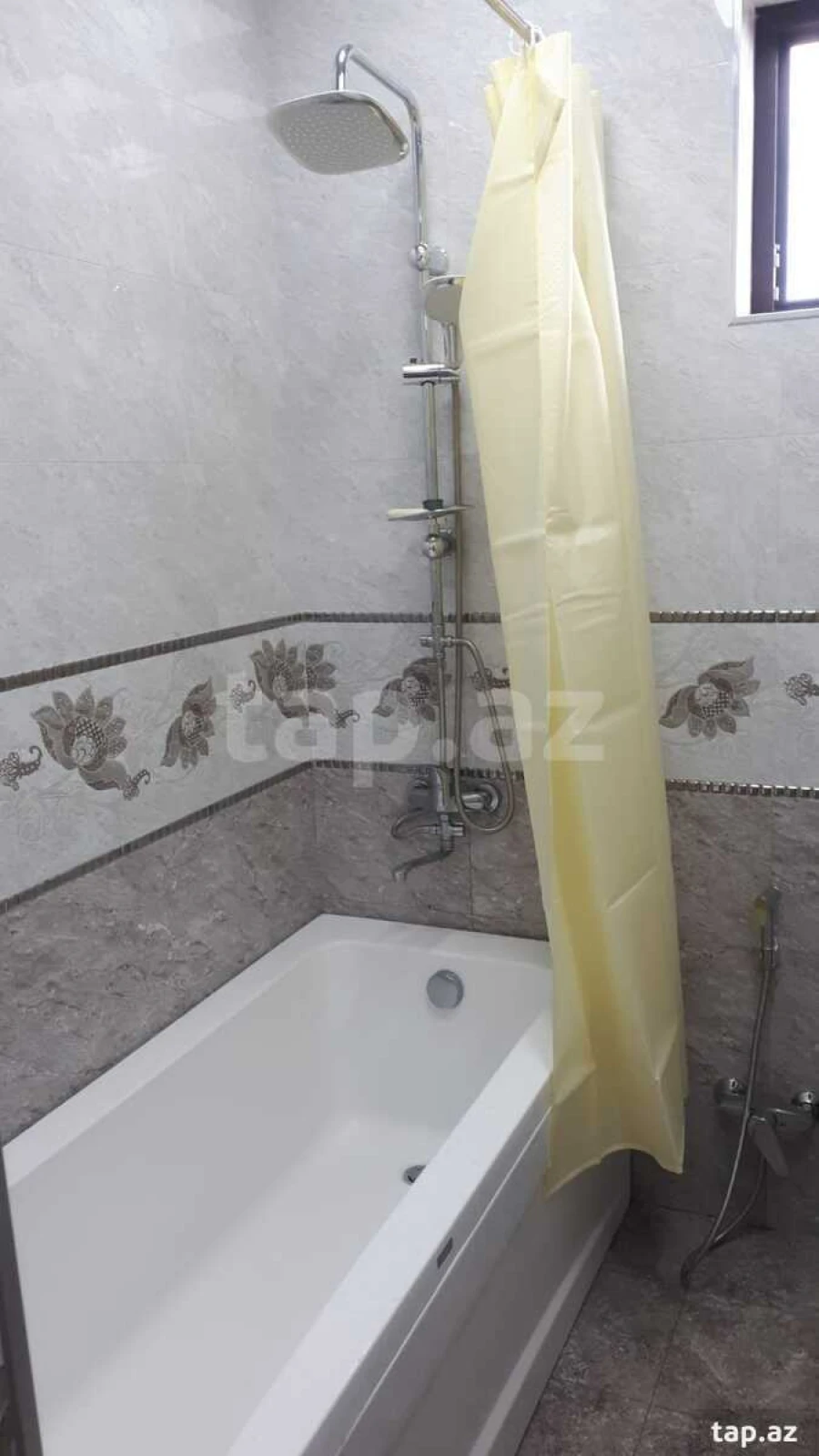 Kirayə verilir 8 otaqlı həyət evi 200 m²