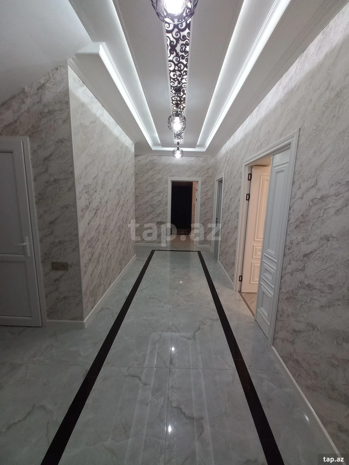 Kirayə verilir 8 otaqlı həyət evi 200 m²