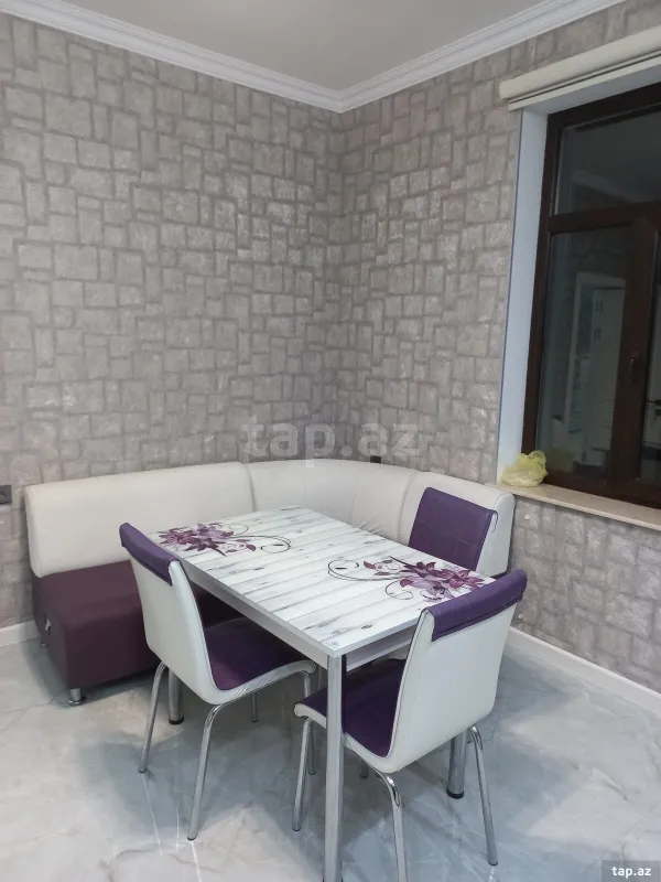 Kirayə verilir 8 otaqlı həyət evi 200 m²
