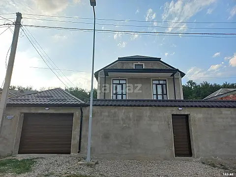 Kirayə verilir 8 otaqlı həyət evi 200 m² — Qusar 8 otaq 200.00 m²