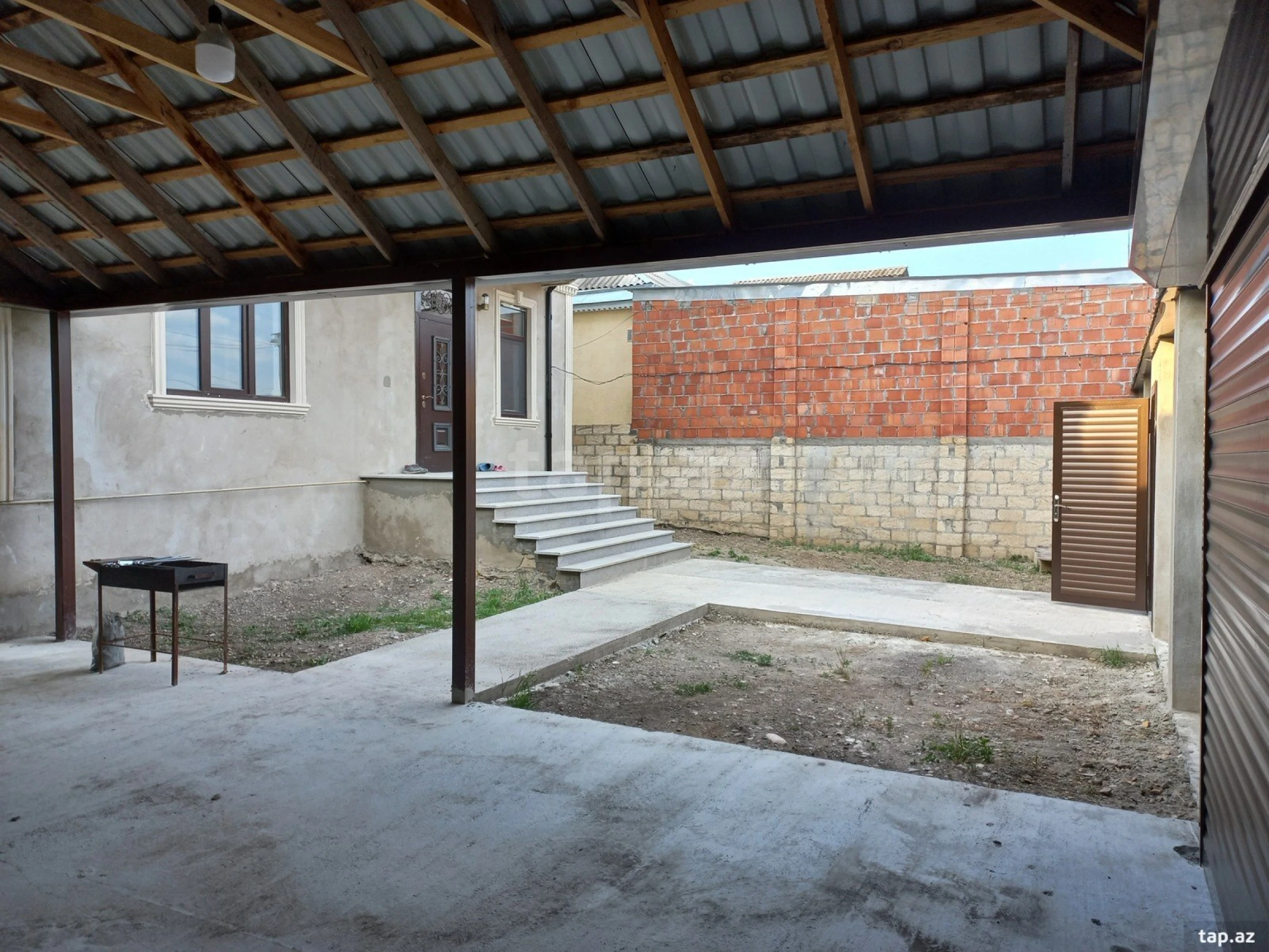 Kirayə verilir 8 otaqlı həyət evi 200 m²