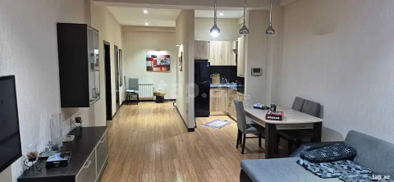 Kirayə verilir 3 otaqlı yeni tikili 100 m²