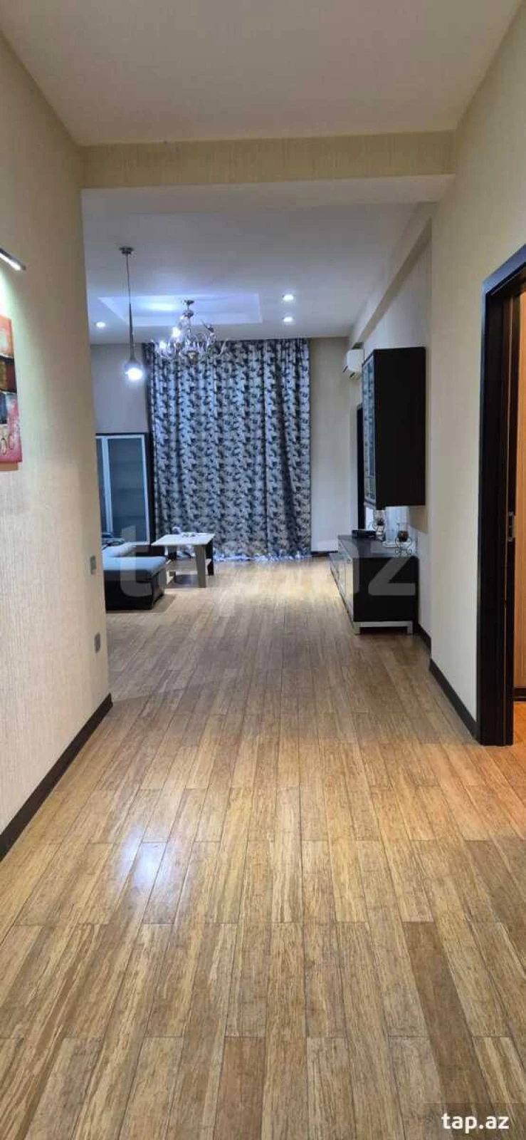 Kirayə verilir 3 otaqlı yeni tikili 100 m²