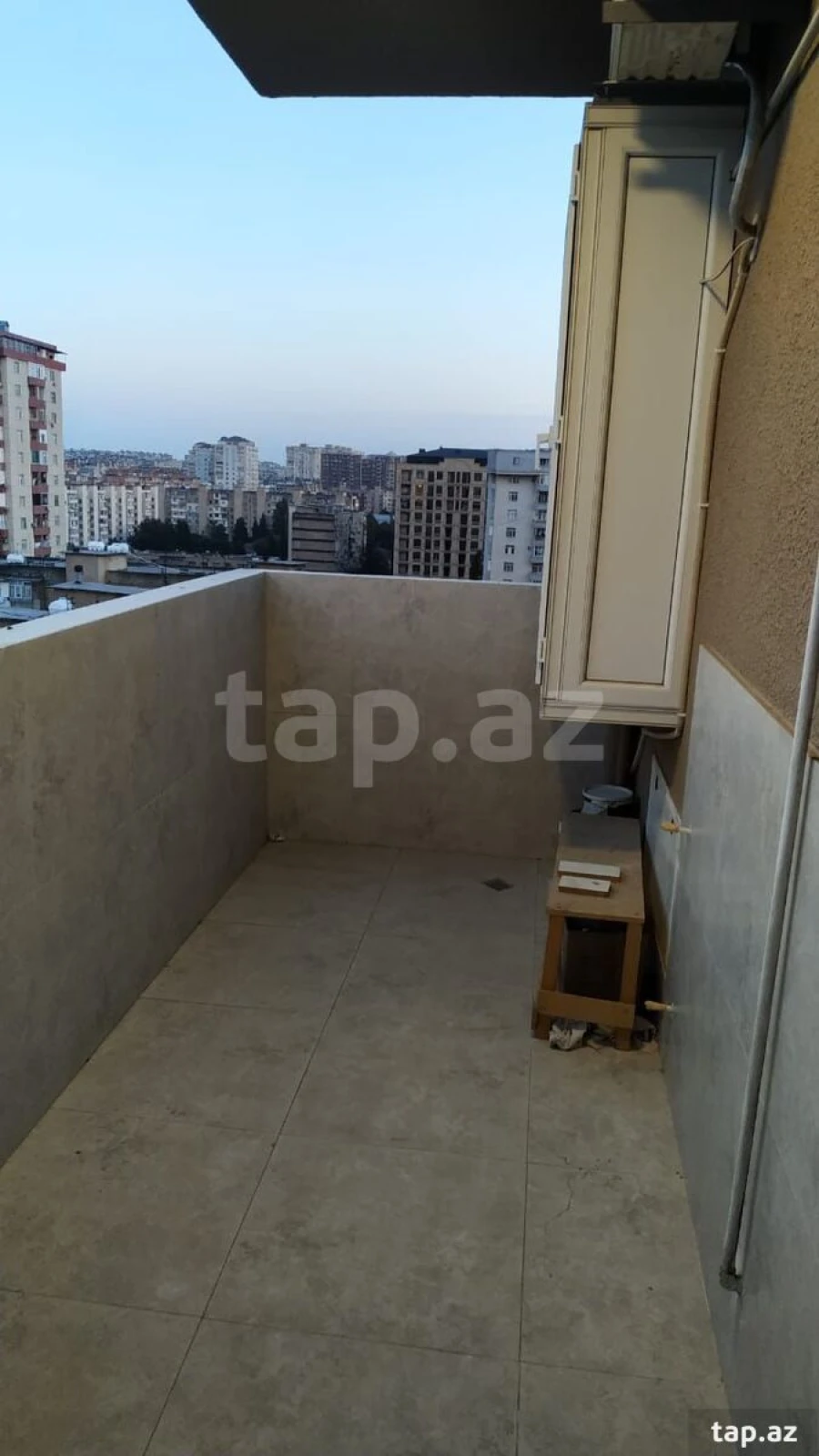 Kirayə verilir 3 otaqlı yeni tikili 120 m²