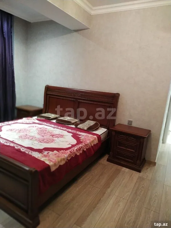 Kirayə verilir 3 otaqlı yeni tikili 120 m²