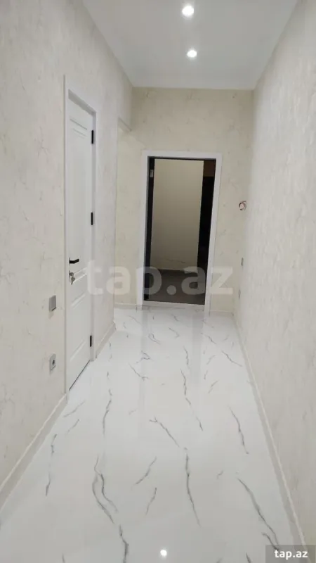 Kirayə verilir 3 otaqlı yeni tikili 120 m²