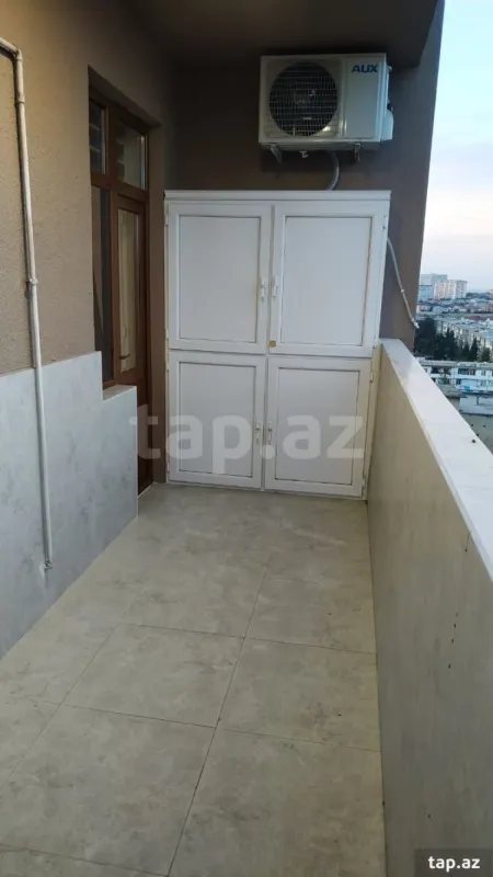 Kirayə verilir 3 otaqlı yeni tikili 120 m²