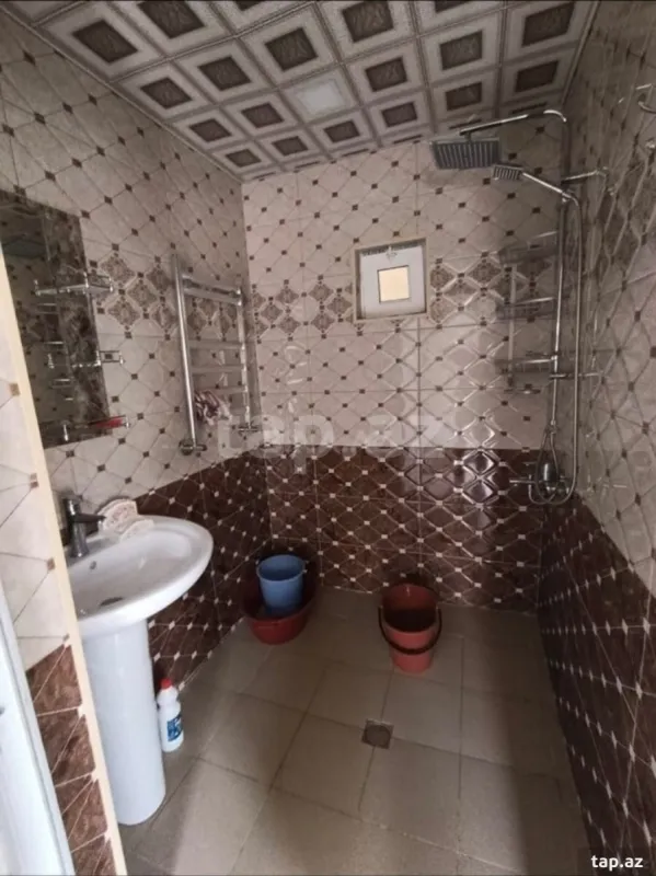 Kirayə verilir 2 otaqlı həyət evi 90 m²