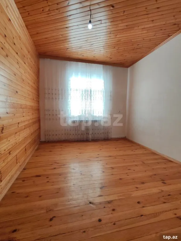 Satılır 5 otaqlı həyət evi 400 m²