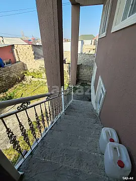 Satılır 5 otaqlı həyət evi 400 m²