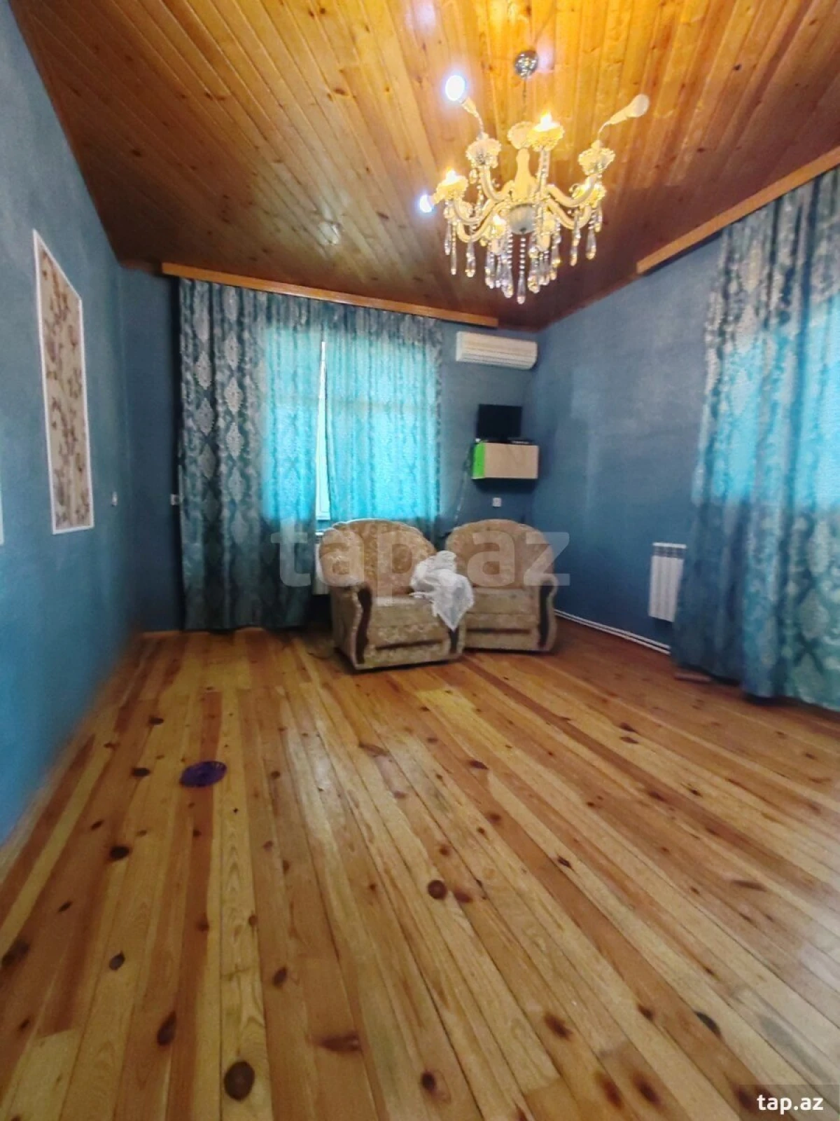 Satılır 5 otaqlı həyət evi 400 m²