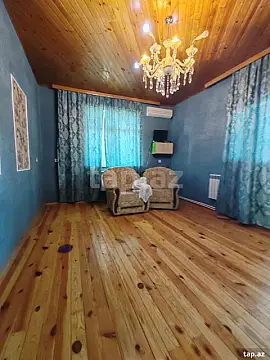 Satılır 5 otaqlı həyət evi 400 m²