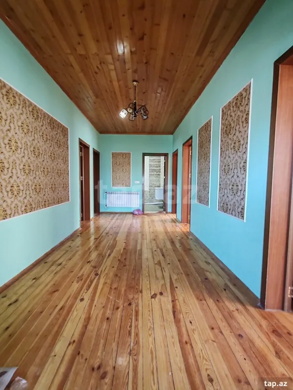 Satılır 5 otaqlı həyət evi 400 m²