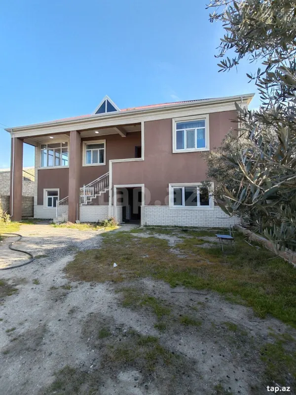 Satılır 5 otaqlı həyət evi 400 m²