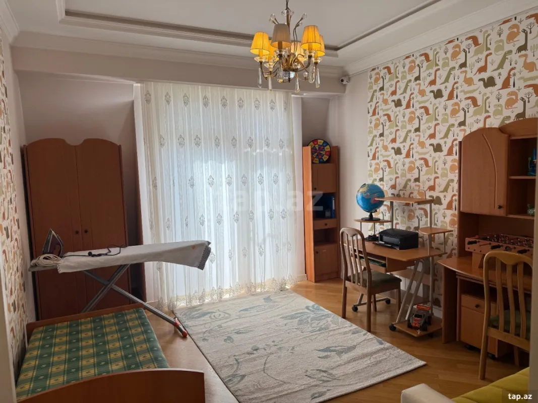 Kirayə verilir 5 otaqlı yeni tikili 210 m²