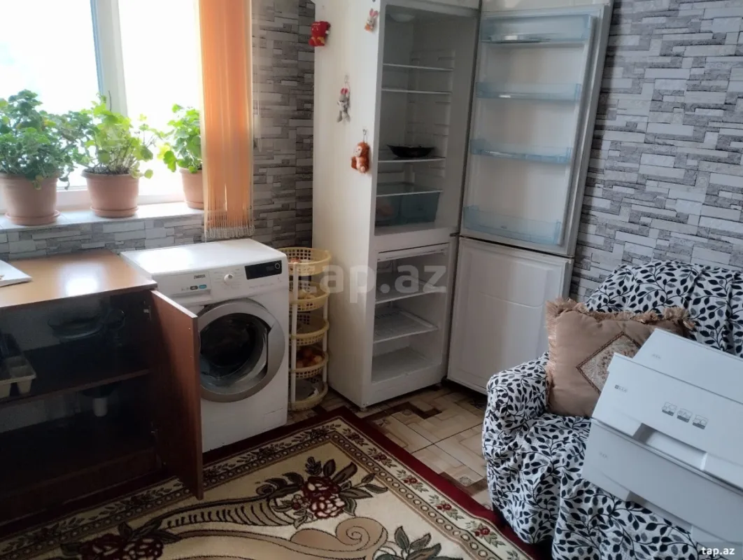 Satılır 4 otaqlı həyət evi 200 m²