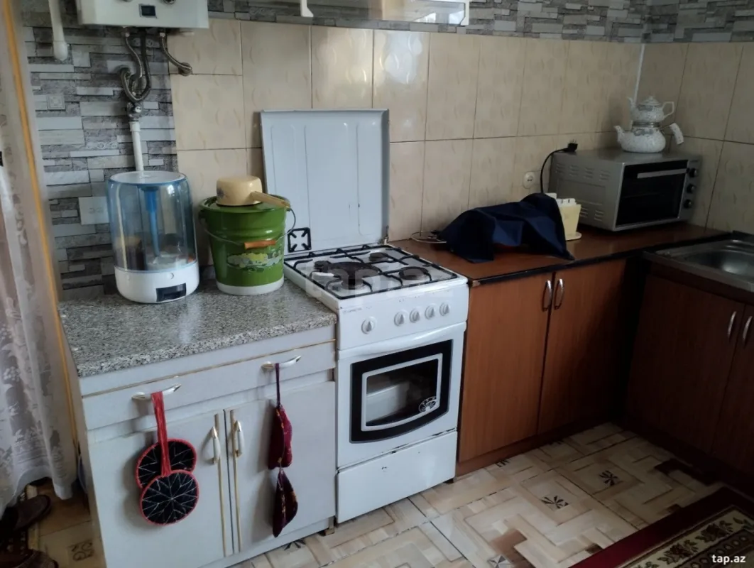 Satılır 4 otaqlı həyət evi 200 m²