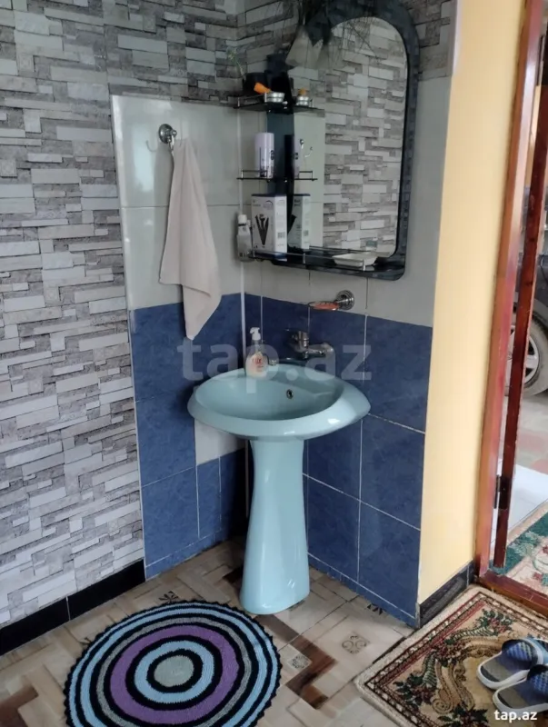 Satılır 4 otaqlı həyət evi 200 m²