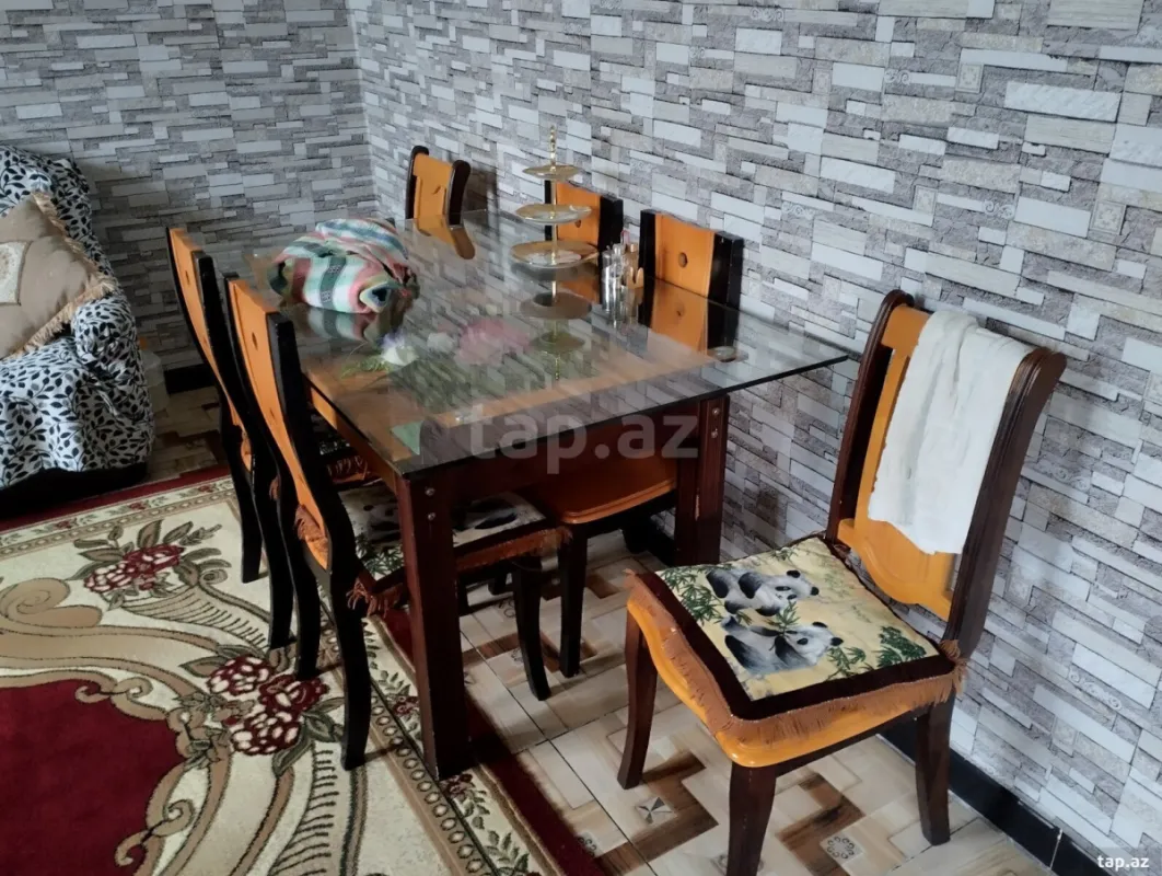 Satılır 4 otaqlı həyət evi 200 m²