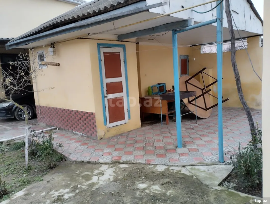 Satılır 4 otaqlı həyət evi 200 m²