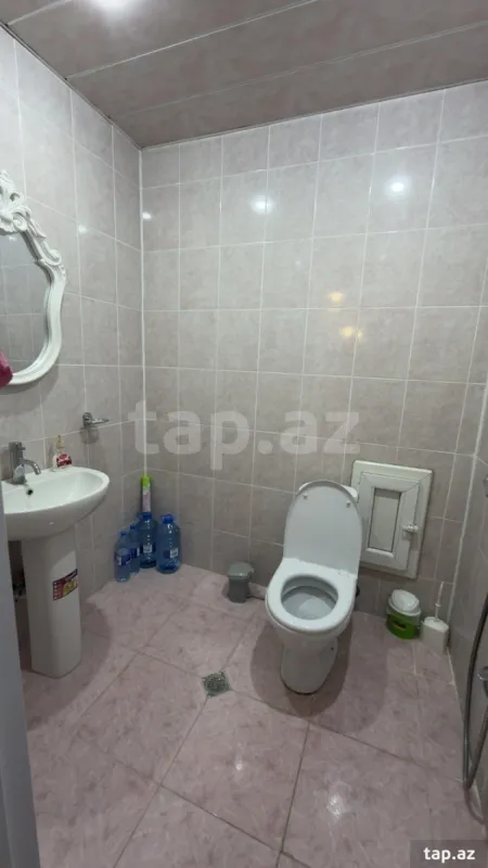 Kirayə verilir 2 otaqlı yeni tikili 210 m²