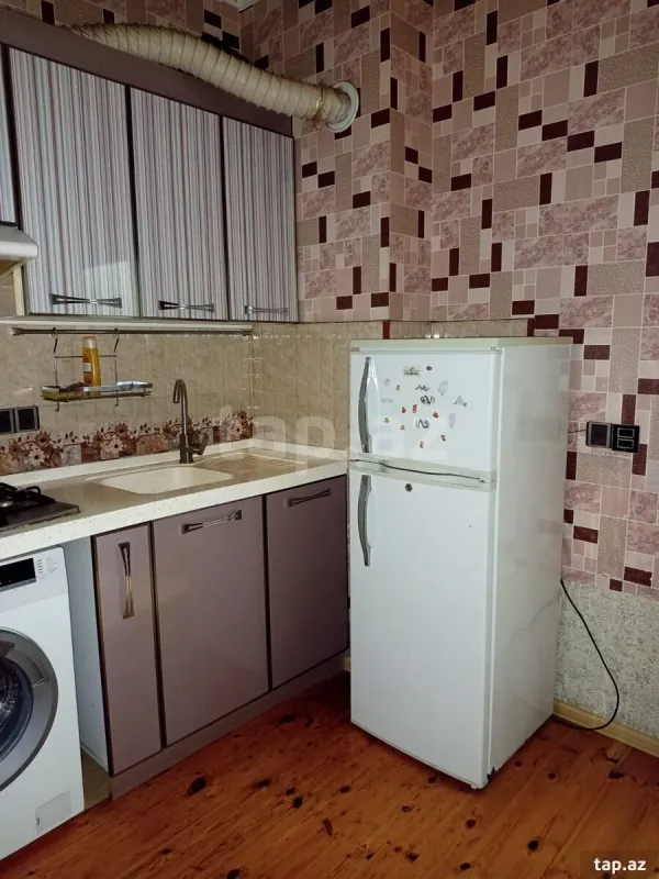 Kirayə verilir 2 otaqlı mənzil 75 m²