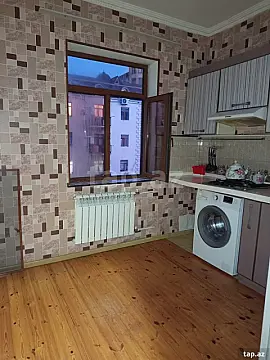 Kirayə verilir 2 otaqlı mənzil 75 m²