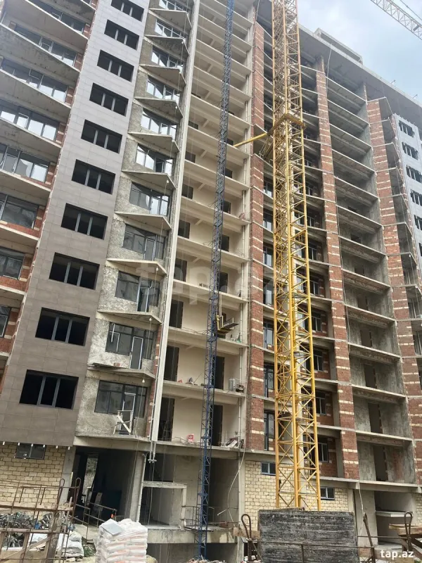 Satılır 3 otaqlı yeni tikili 122 m²