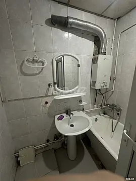 Kirayə verilir 3 otaqlı köhnə tikili 80 m²