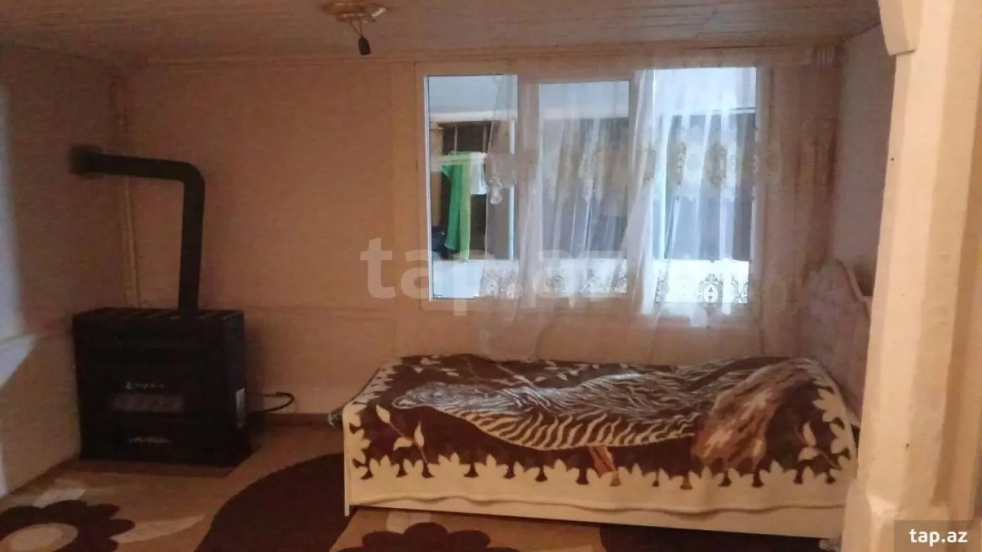 Kirayə verilir 2 otaqlı həyət evi 200 m²