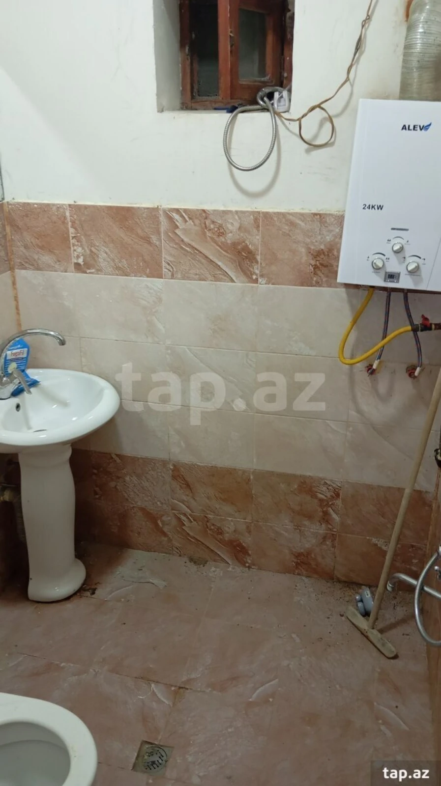 Kirayə verilir 2 otaqlı həyət evi 60 m²