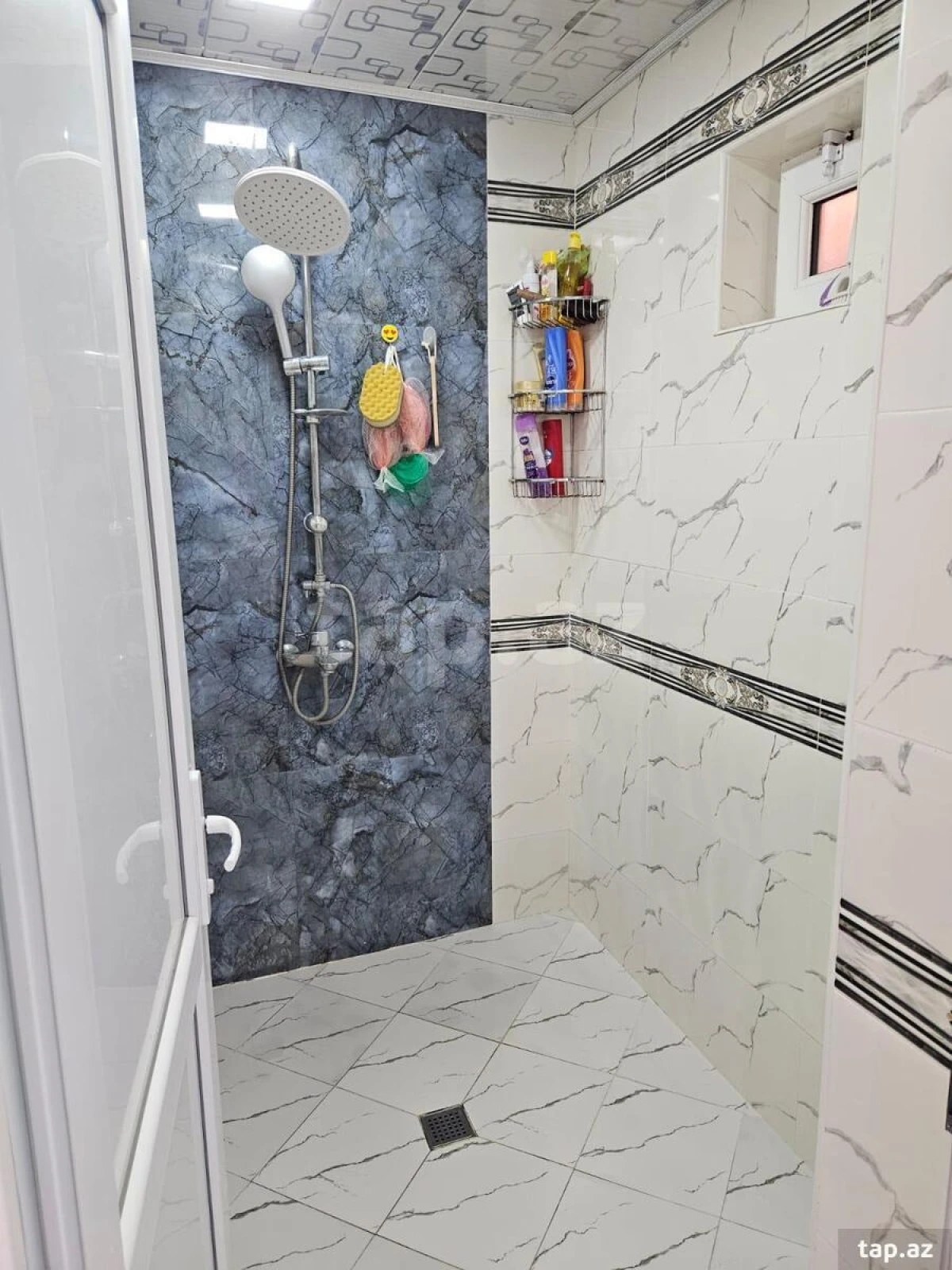 Satılır 4 otaqlı həyət evi 400 m²