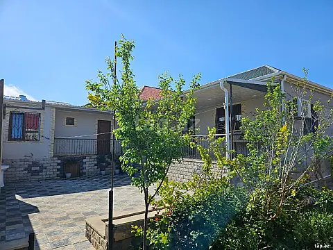 Satılır 4 otaqlı həyət evi 400 m² — Bakı 4 otaq 400.00 m²