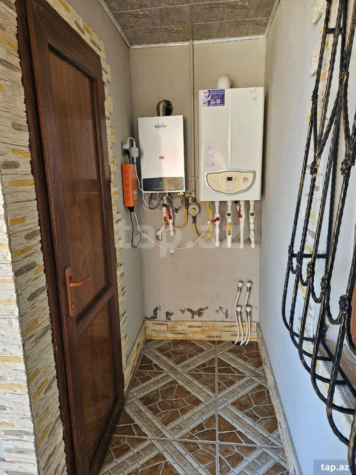 Satılır 4 otaqlı həyət evi 400 m²