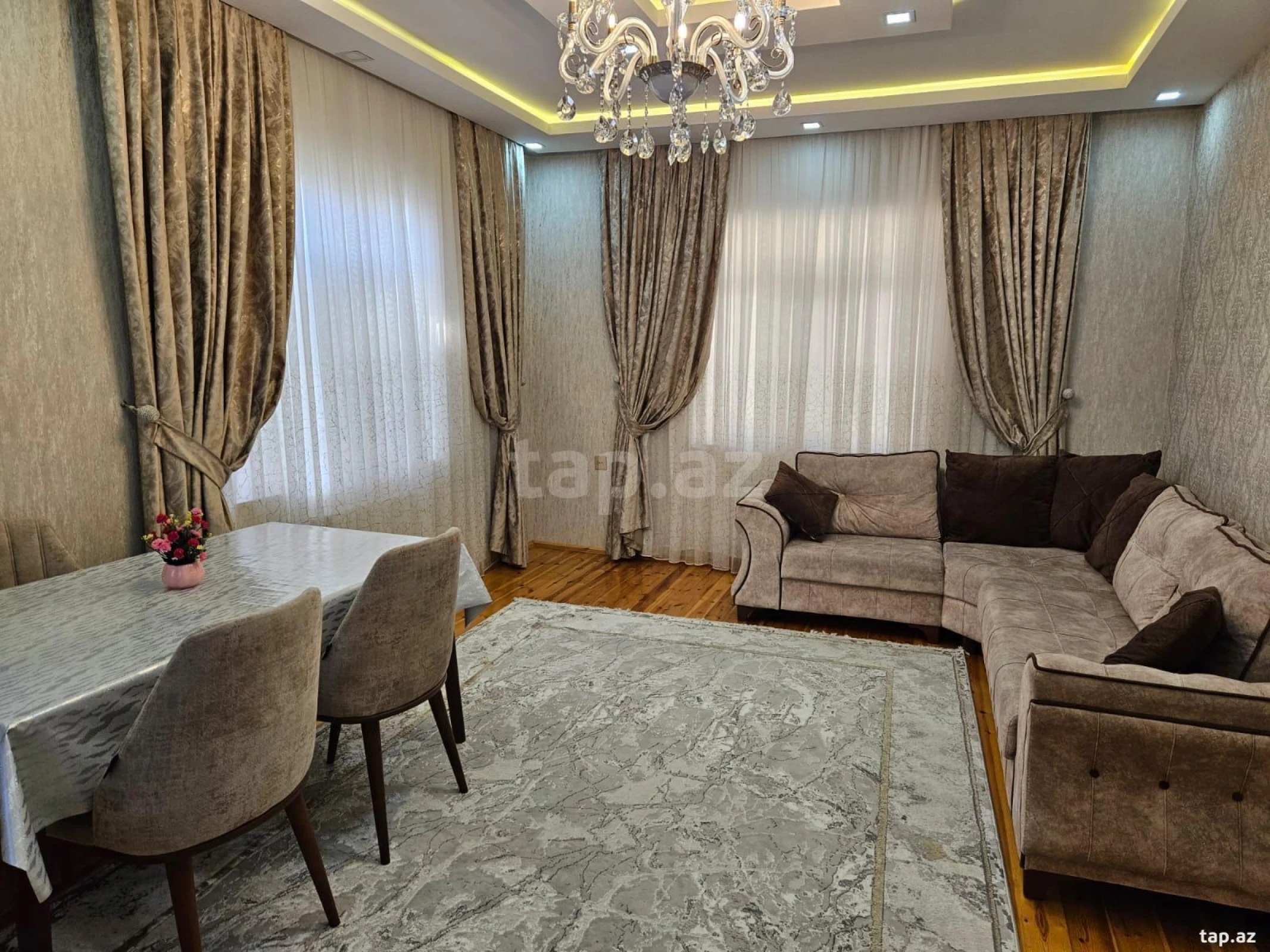 Satılır 4 otaqlı həyət evi 400 m²