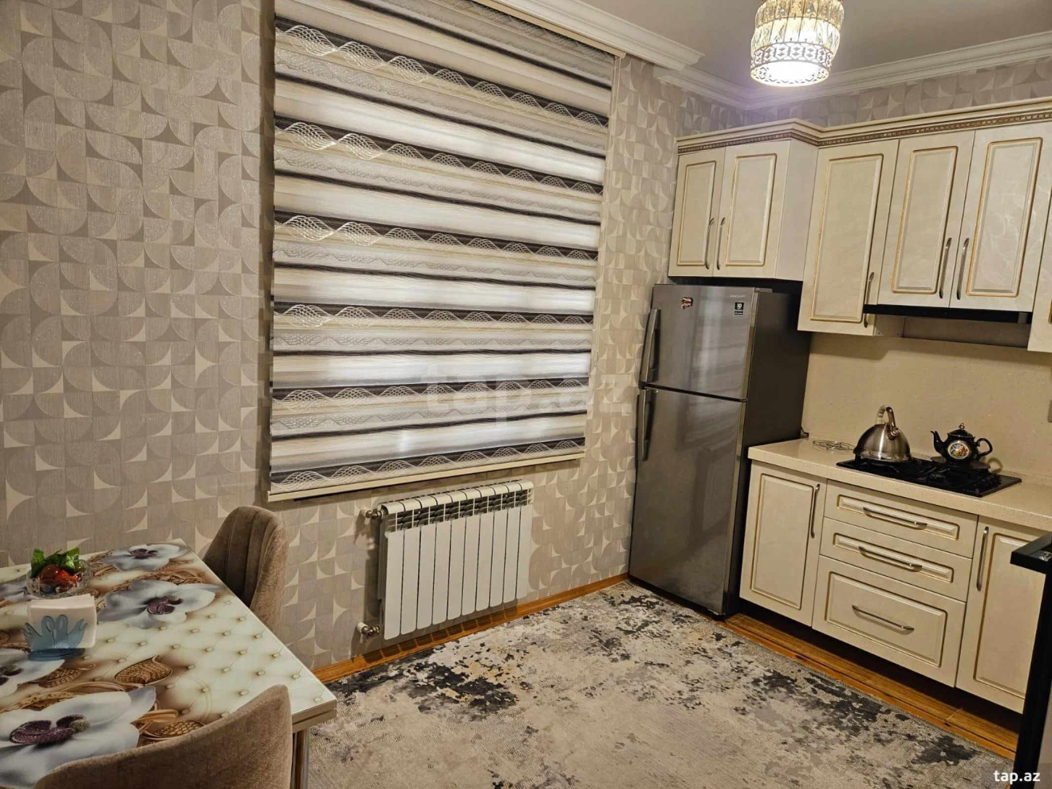 Satılır 4 otaqlı həyət evi 400 m²