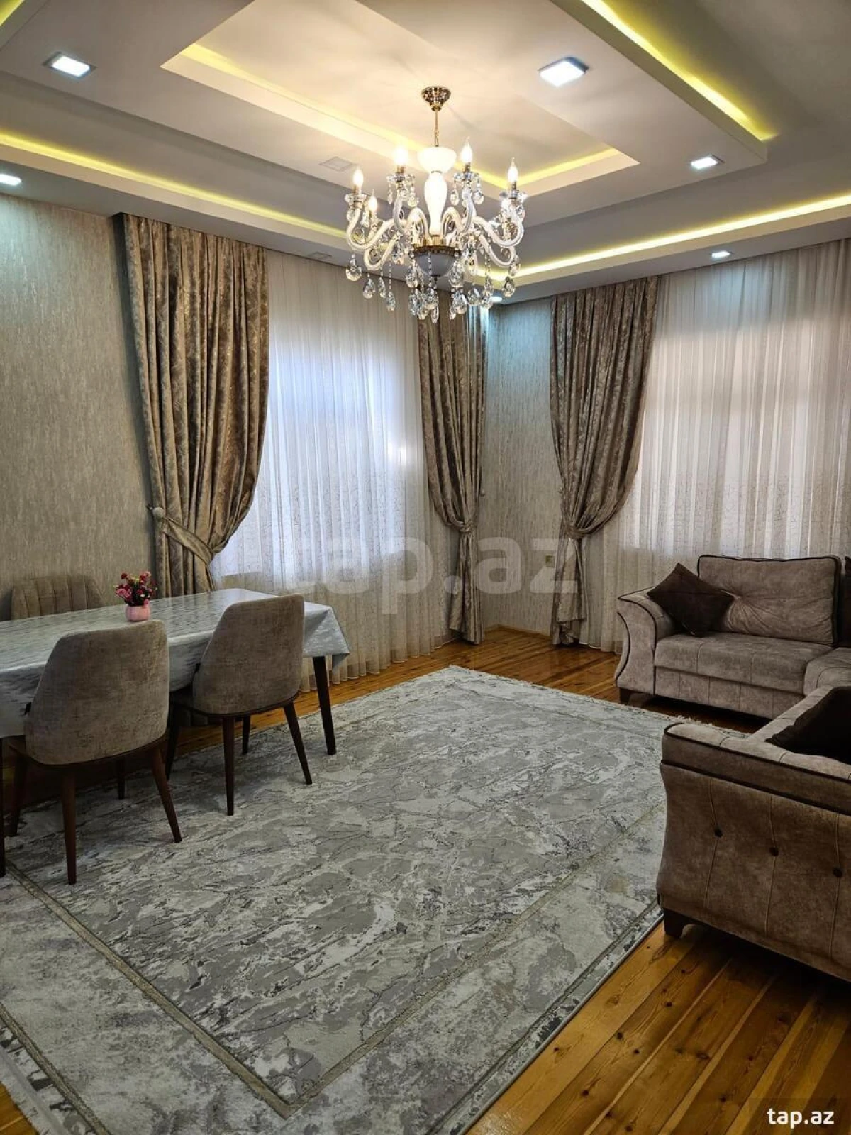 Satılır 4 otaqlı həyət evi 400 m²