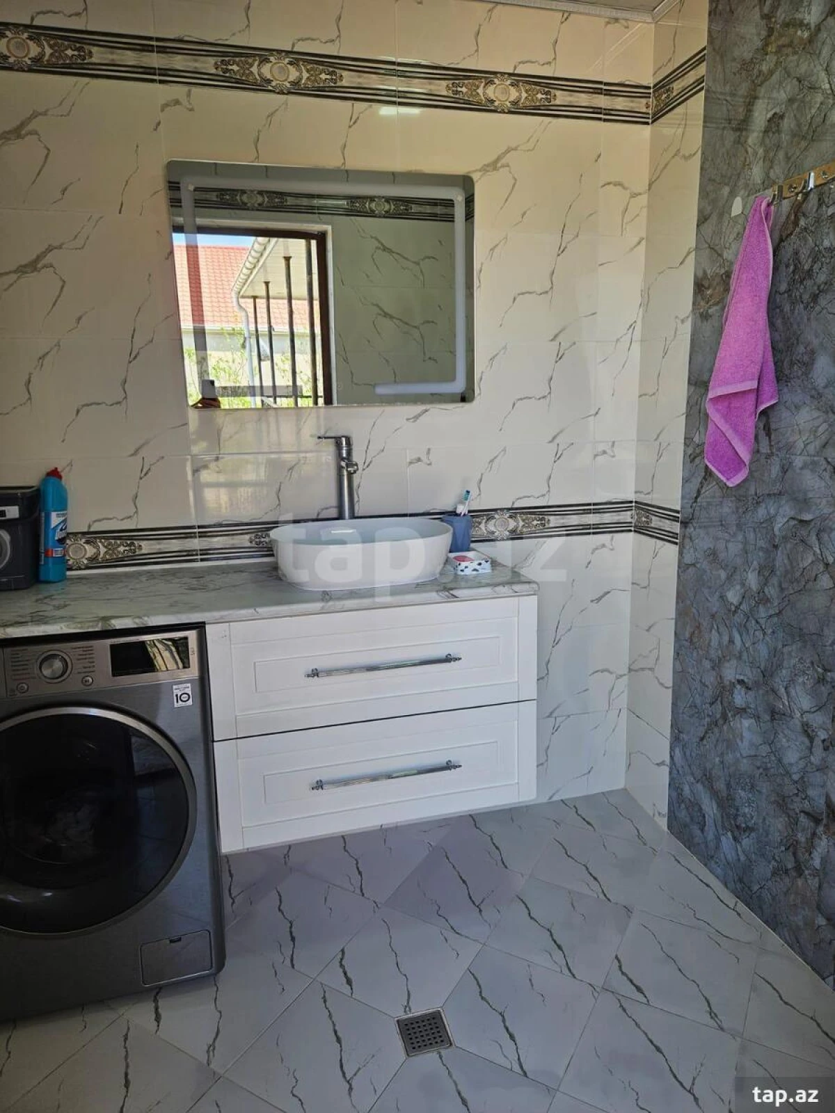 Satılır 4 otaqlı həyət evi 400 m²