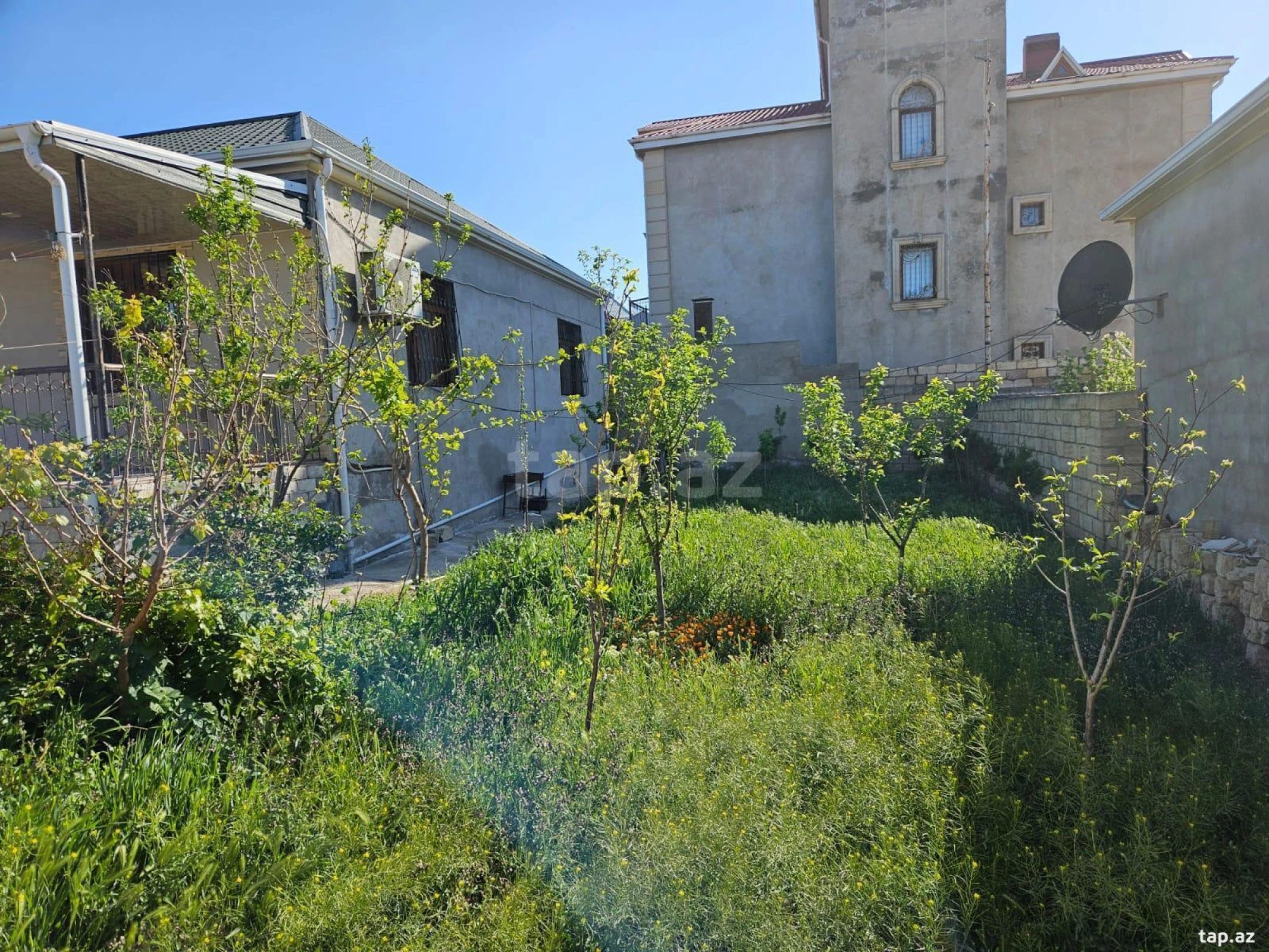 Satılır 4 otaqlı həyət evi 400 m²