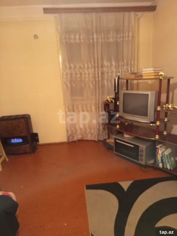 Satılır 4 otaqlı mənzil 82 m²