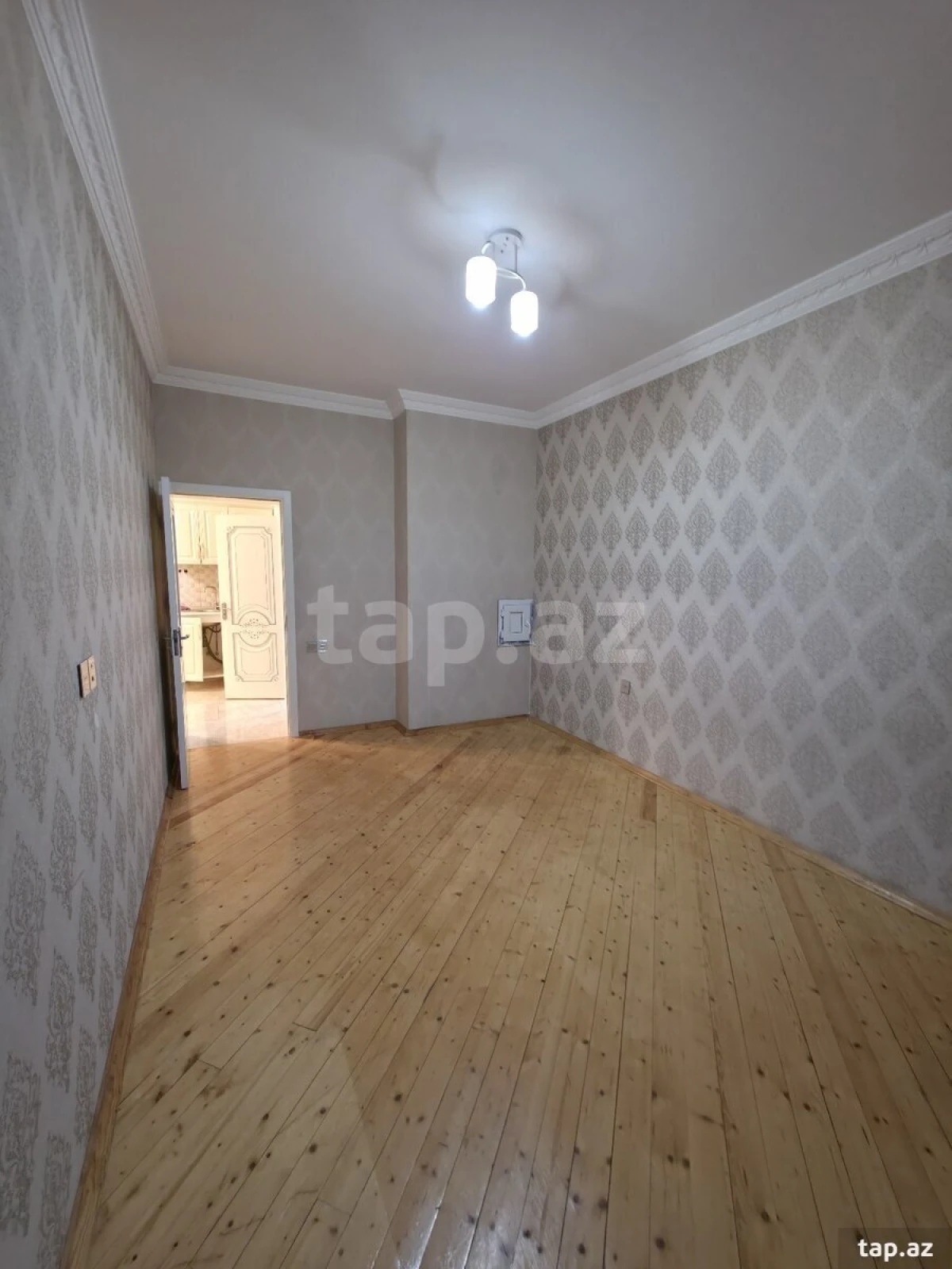 Satılır 3 otaqlı yeni tikili 100 m²