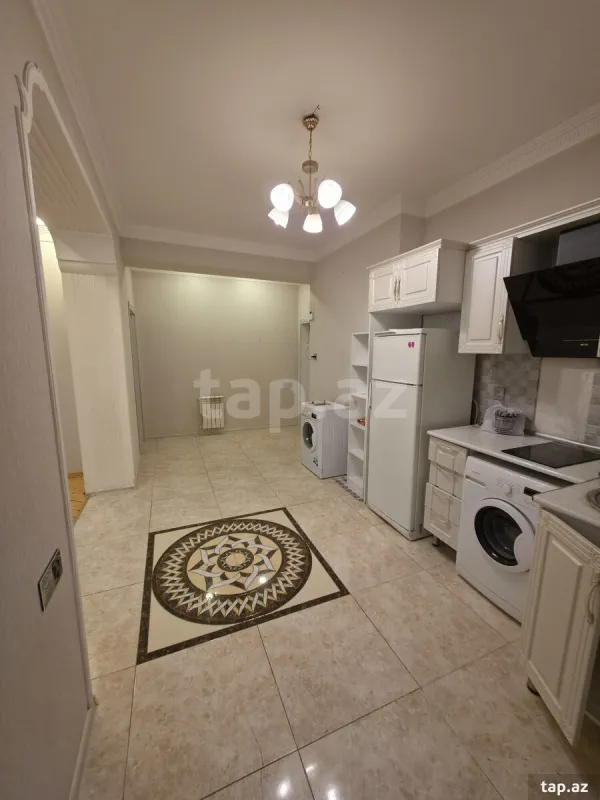 Satılır 3 otaqlı yeni tikili 100 m²