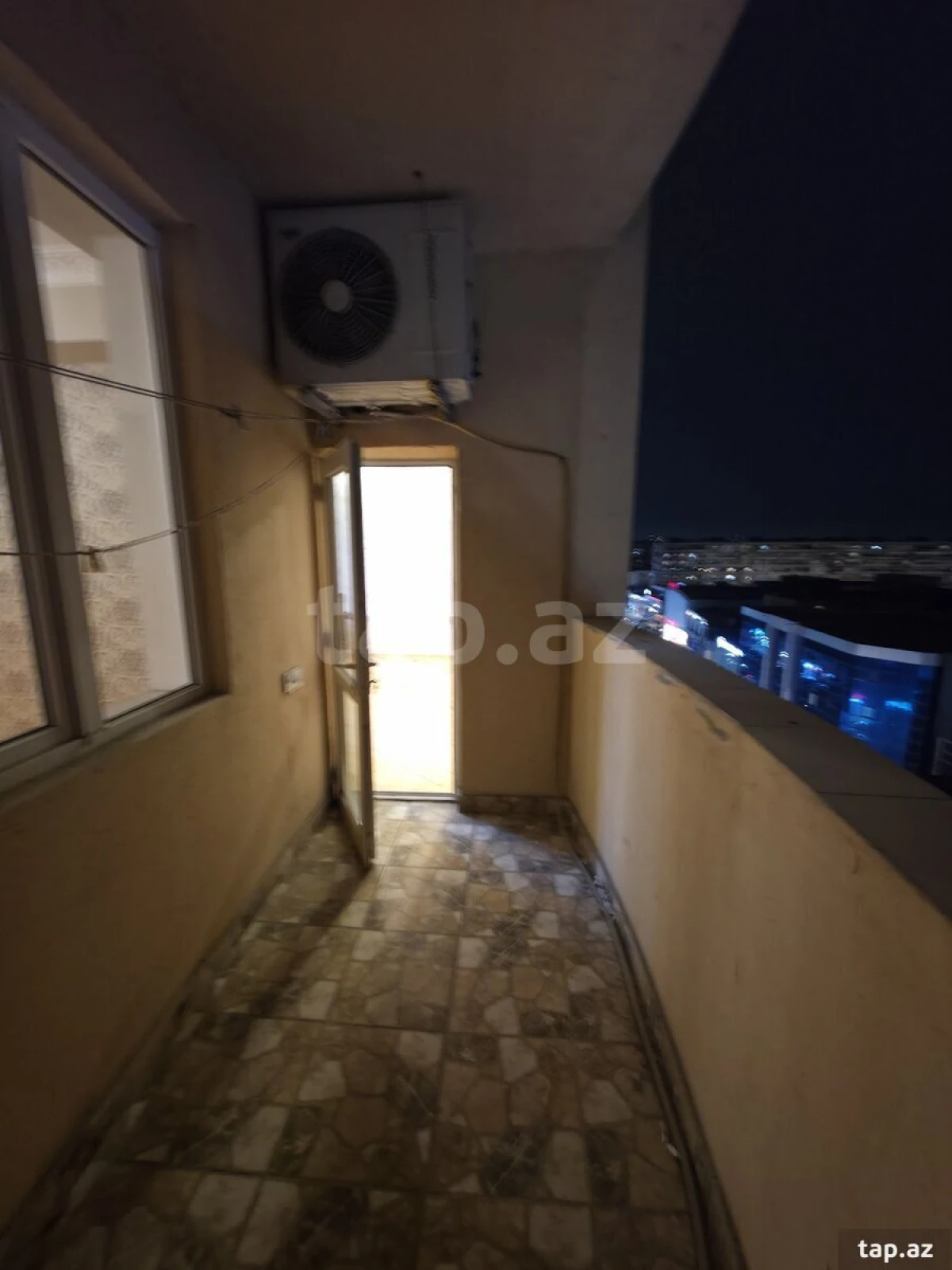 Satılır 3 otaqlı yeni tikili 100 m²